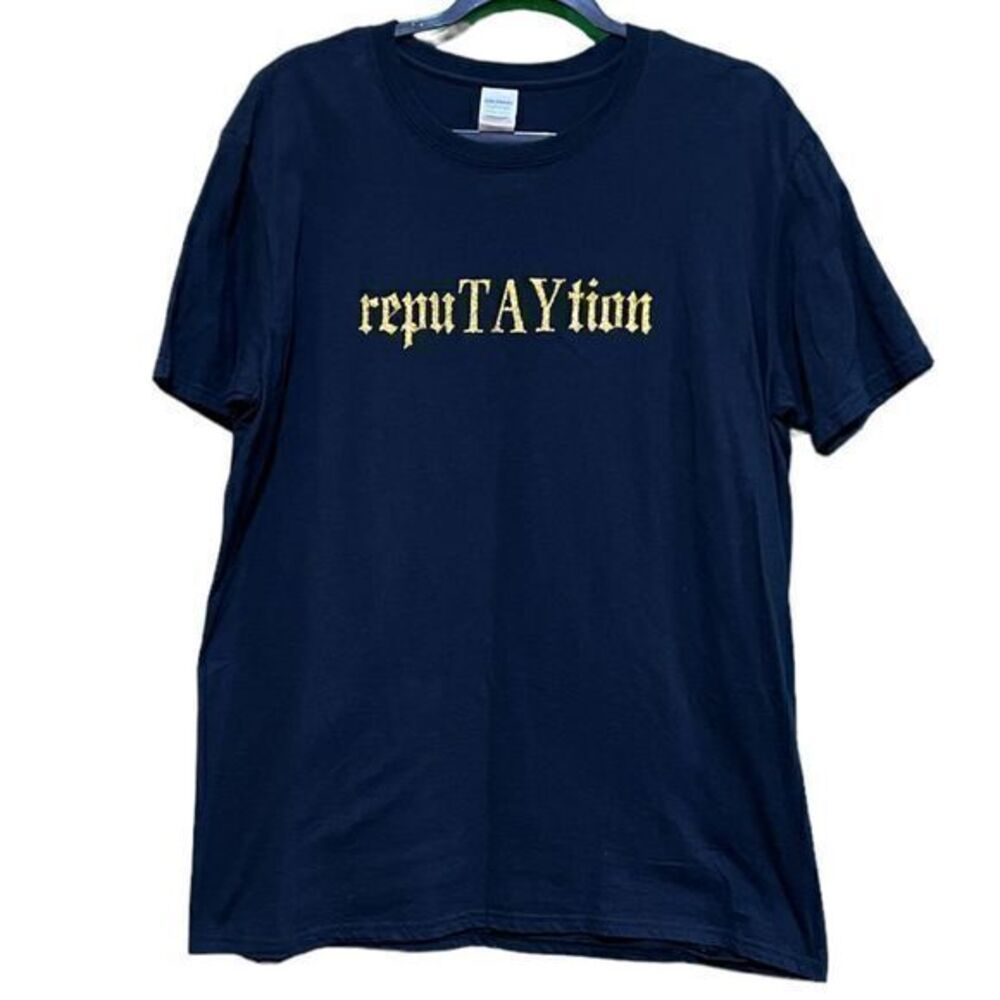 Gildan Softstyle Women's "RepuTAYtion" Taylor Swift T-Shirt Black‎ Size Large